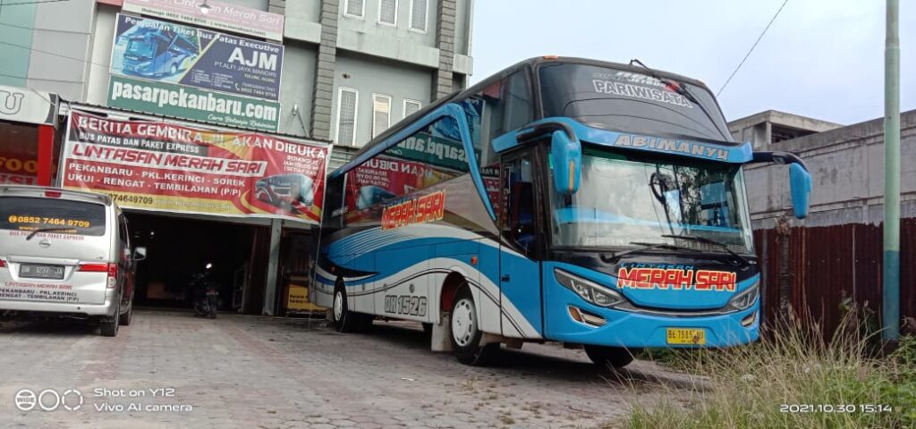 Bus Jurusan Ujung Batu ke Surabaya